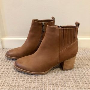 Blondo ankle bootie